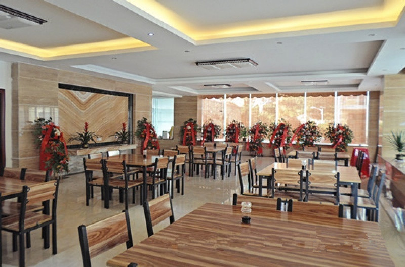 三亞灣夕陽(yáng)紅老年度假公寓