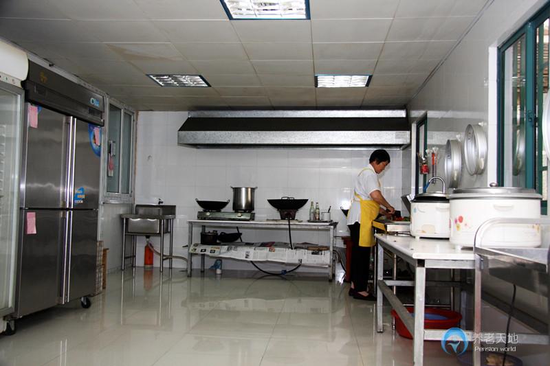 南京市鼓樓區(qū)湖南路銀杏樹(shù)老年人服務(wù)中心 南京市鼓樓區(qū)湖南路銀杏樹(shù)老年人服務(wù)中心