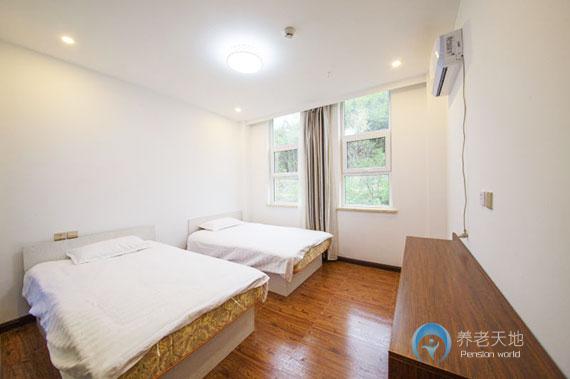 大連市華樂山莊養(yǎng)老院 大連市華樂山莊養(yǎng)老院