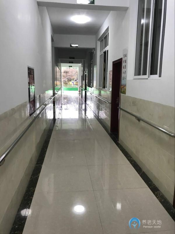 宜賓市鳳凰湖康樂養(yǎng)老所 宜賓市鳳凰湖康樂養(yǎng)老所