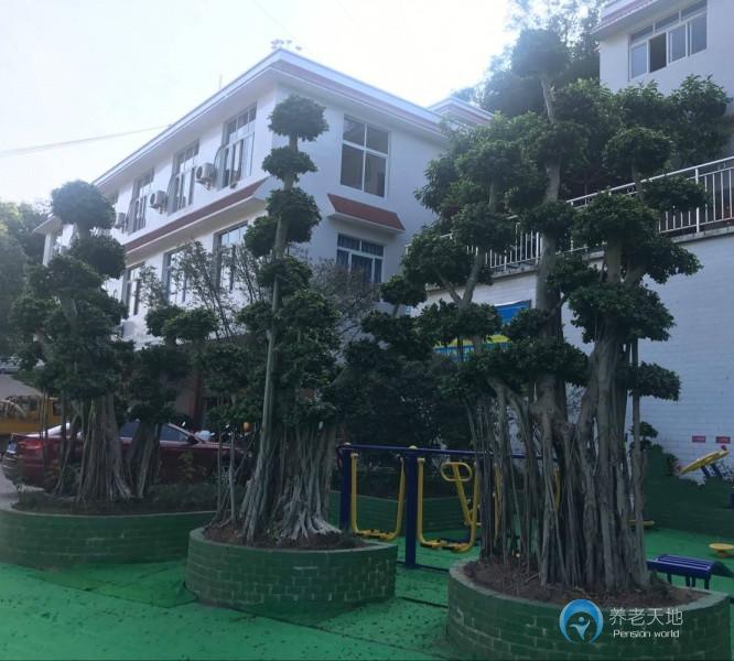 宜賓市鳳凰湖康樂養(yǎng)老所 宜賓市鳳凰湖康樂養(yǎng)老所