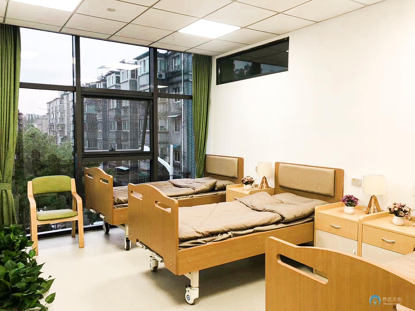 悅?cè)A安養(yǎng)扇骨里服務(wù)中心