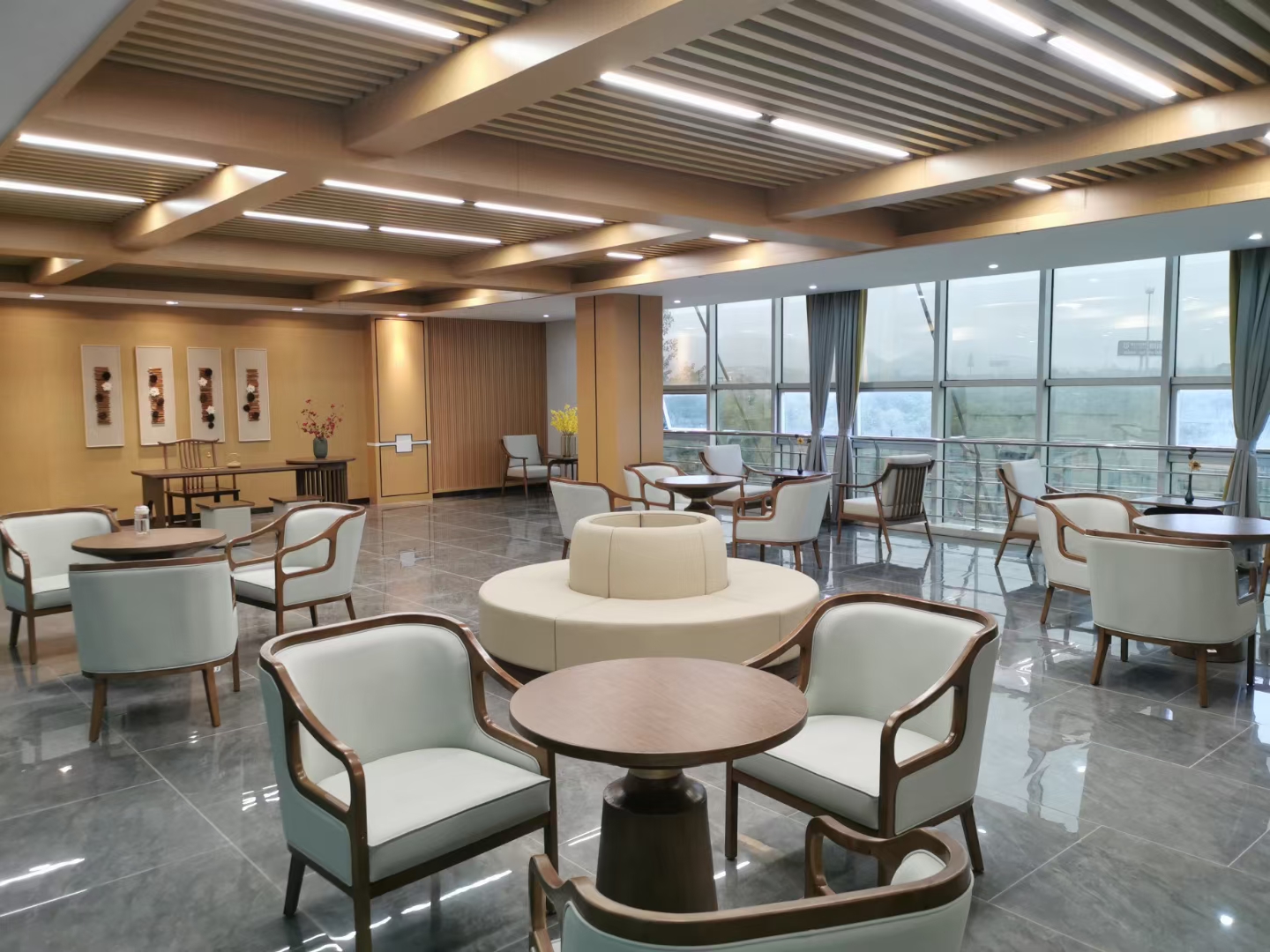 悅?cè)A東廬山頤養(yǎng)中心