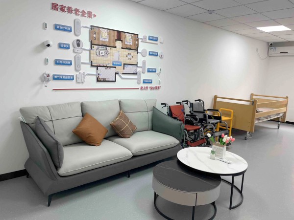 濱城區(qū)學(xué)府社區(qū)居家養(yǎng)老服務(wù)中心（家政護(hù)工）