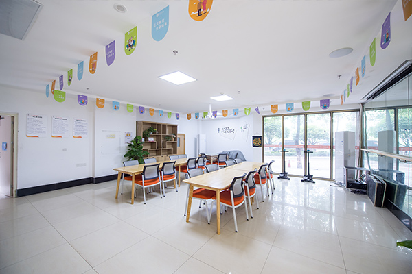 雙龍湖街道社區(qū)養(yǎng)老服務中心 雙龍湖街道社區(qū)養(yǎng)老服務中心