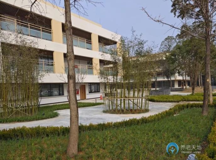 成都中京愛(ài)儂頤養(yǎng)護(hù)理中心