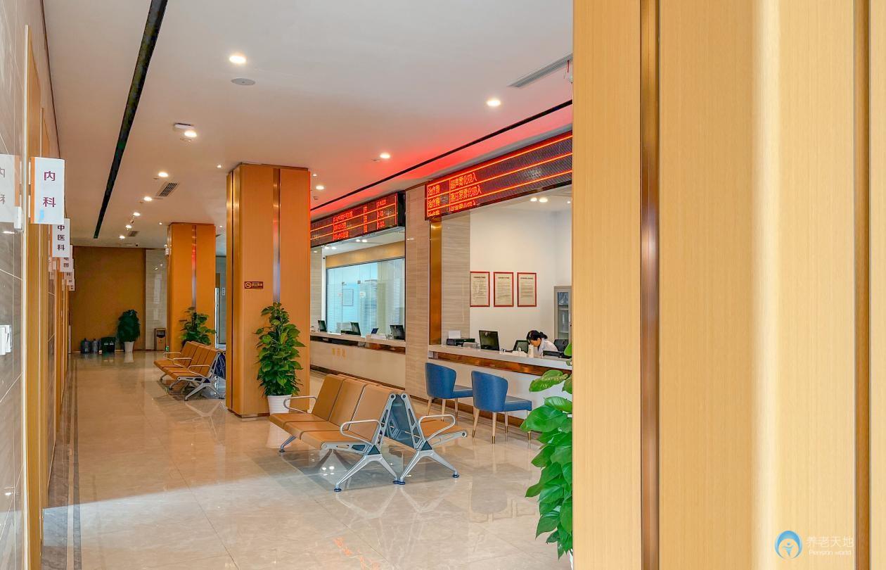 上海中醫(yī)藥大學(xué)奉賢協(xié)愛中醫(yī)醫(yī)院