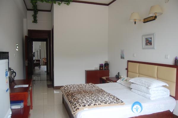 1523668948001031412.jpg 1523668948001031412.jpg