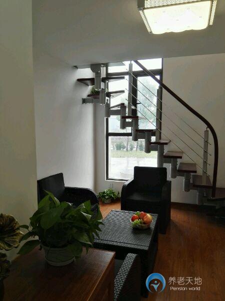 1540776234282015169.jpg 2017101779709.jpg