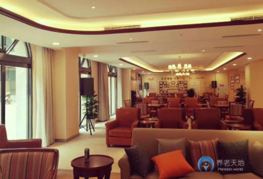 1551681541440071418.png 2.png