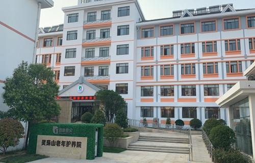 1575618662093070000.jpg 15606405622144320909.jpg