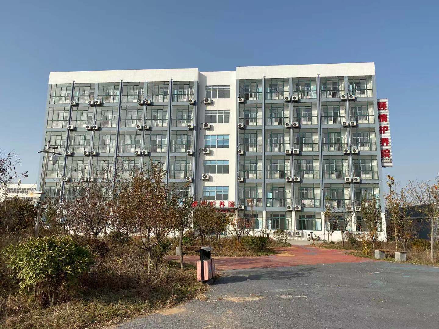 1586758050734055917.jpg 1586758050734055917.jpg