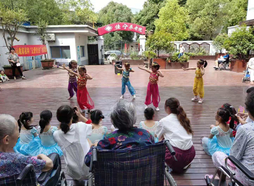 1587091896545088765.jpg 1587091896545088765.jpg