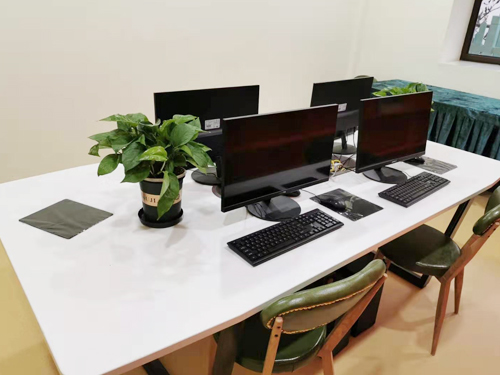 1630981351337046002.jpg 2.jpg