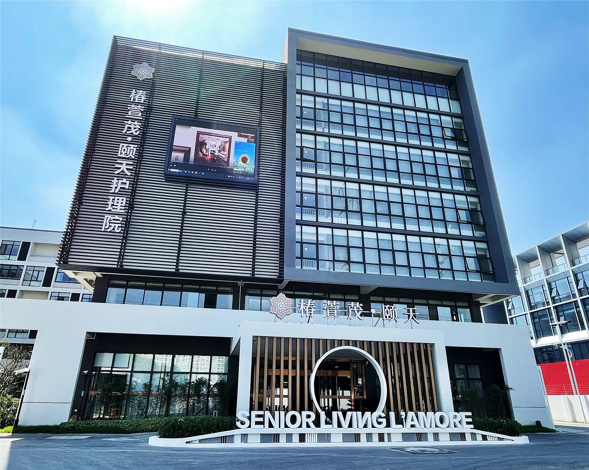 1642410948085045393.jpg 1642410948085045393.jpg