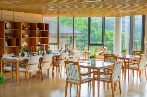 1687766675718096411.png 4.png