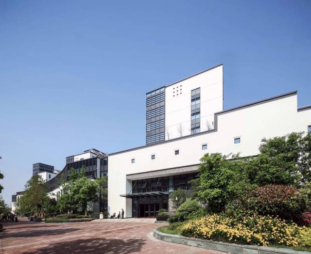 1688093581469078786.jpg 1688093581469078786.jpg