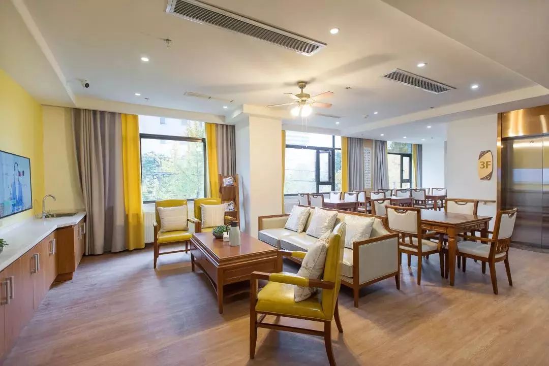 1700708221293034629.jpg 1700708221293034629.jpg