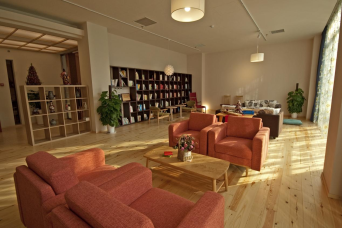 1712626305096062090.jpg 1712626305096062090.jpg