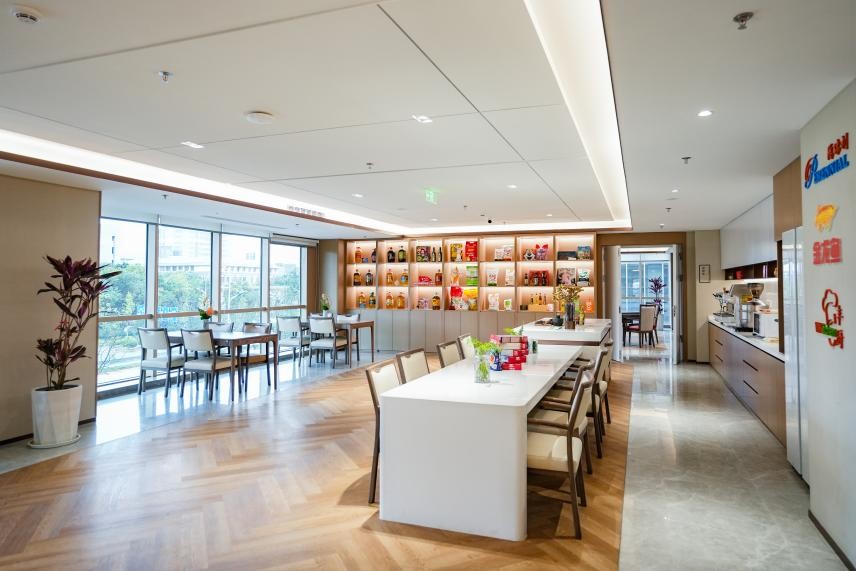 1739928756187091773.jpg 1739928756187091773.jpg